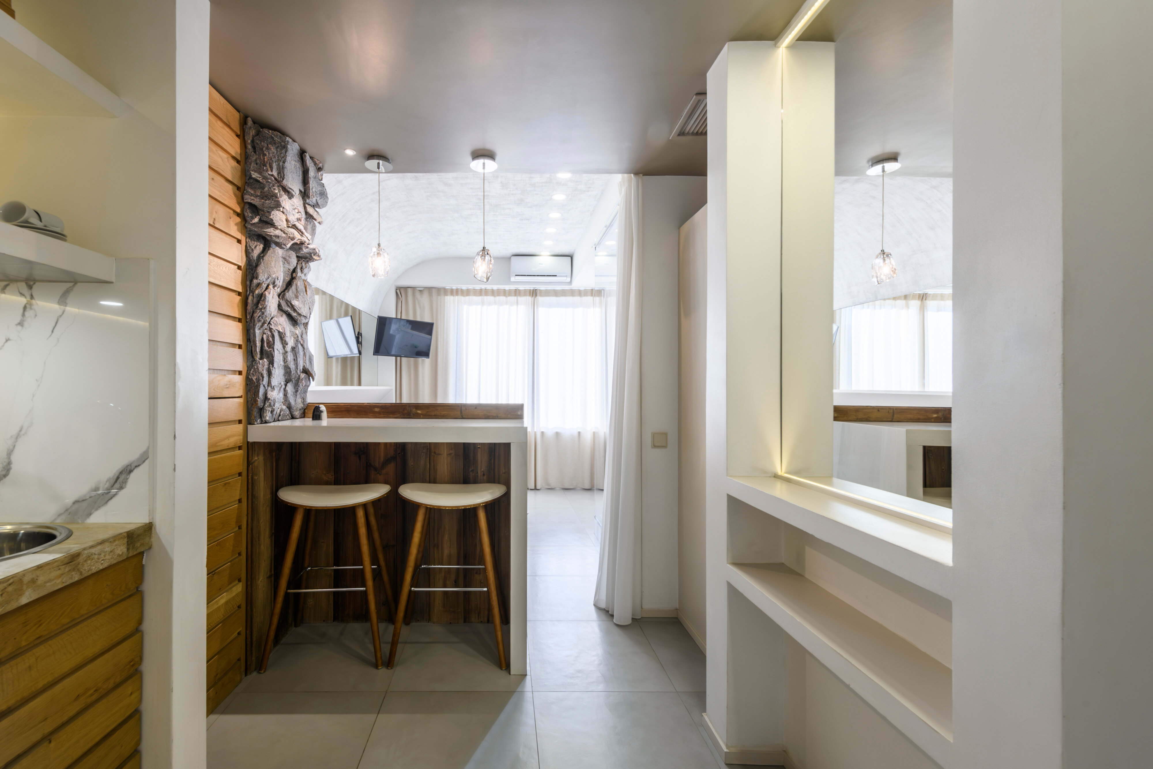 ЛАЙТ БЛЮ ДИЗАЙН-СТУДИЯ | 30 м² | 2 этаж Уют в стиле ростик с горным пейзажем!