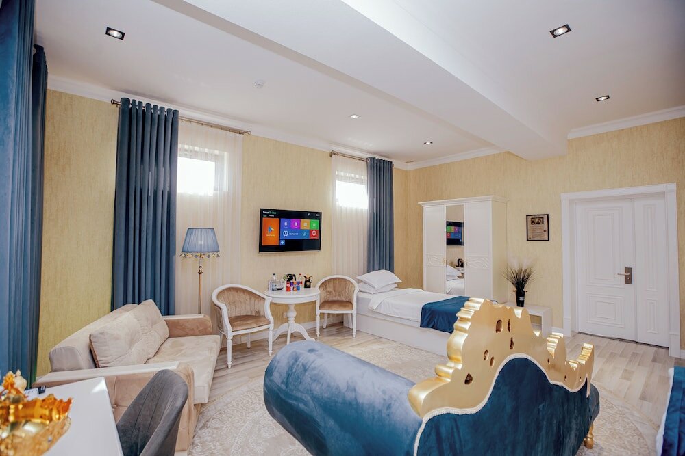 Triple Room, Non Smoking, City View