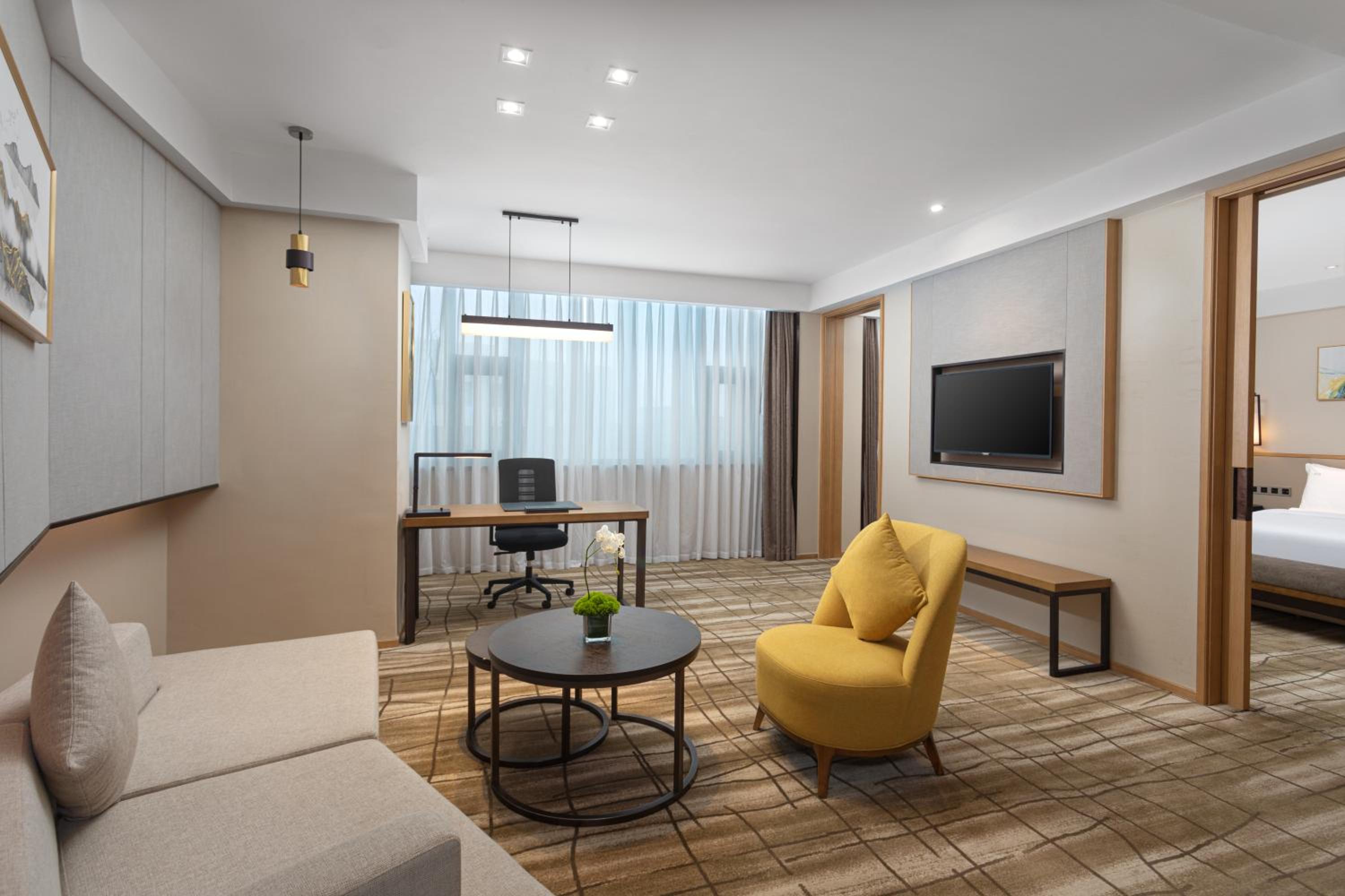 One-Bedroom King Suite