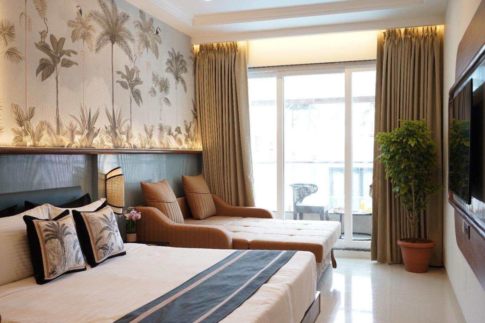 Junior Suite with Pool View