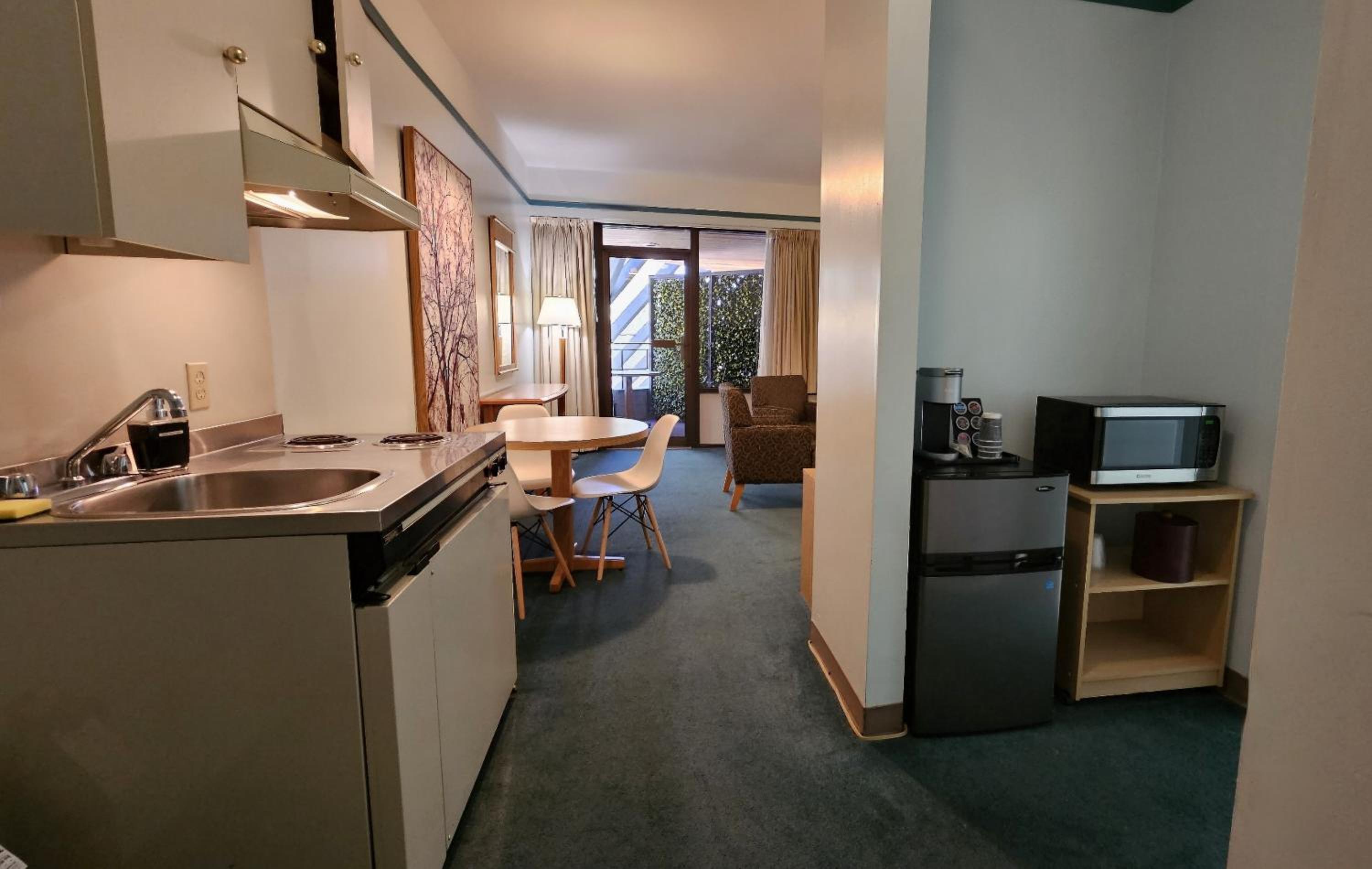 One-Bedroom Suite (NOT Pet Friendly)
