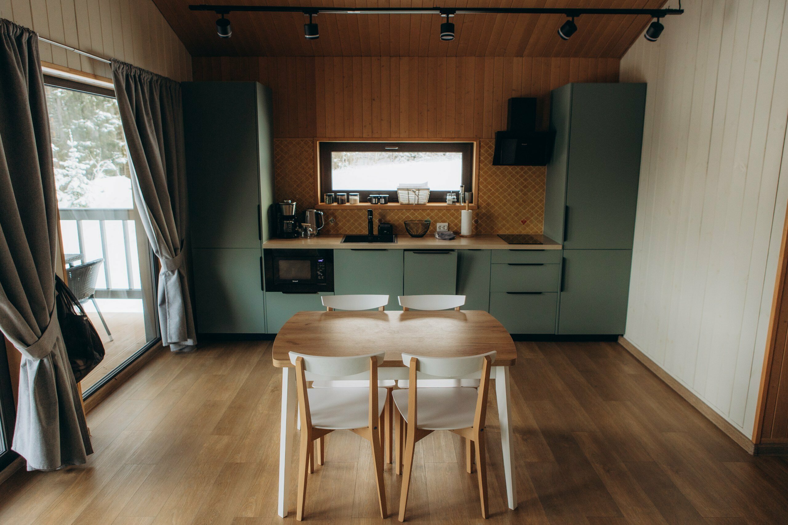 Видовой дом с террасой. Первая линия