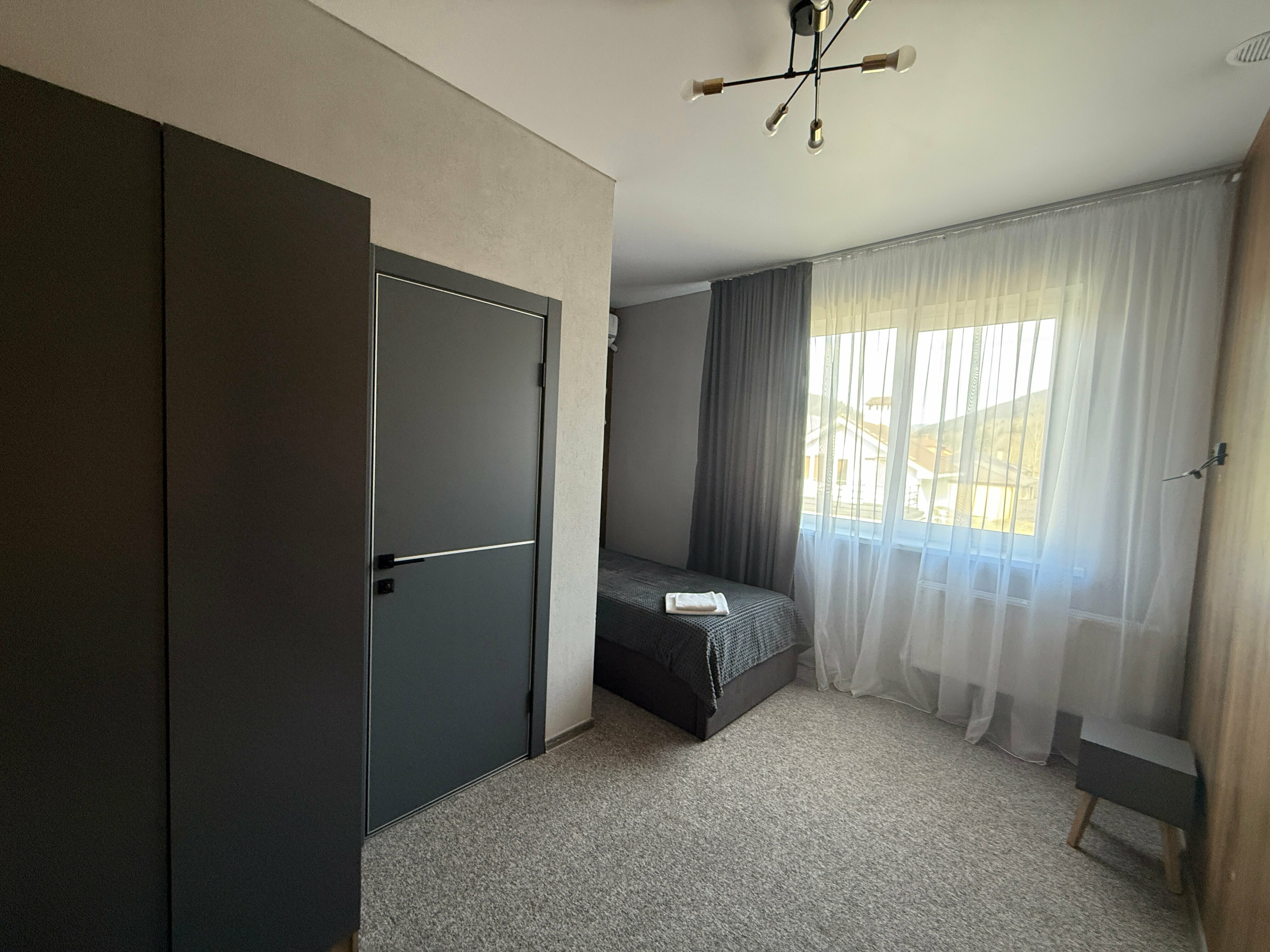 4 МЕСТНЫЙ  ДВУХКОМНАТНЫЙ ПОЛУЛЮКС БЕЗ БАЛКОНА