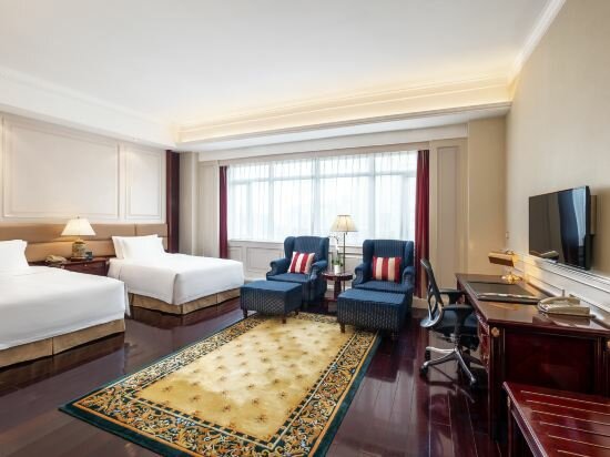 2 Twin Junior Suite Lounge Access