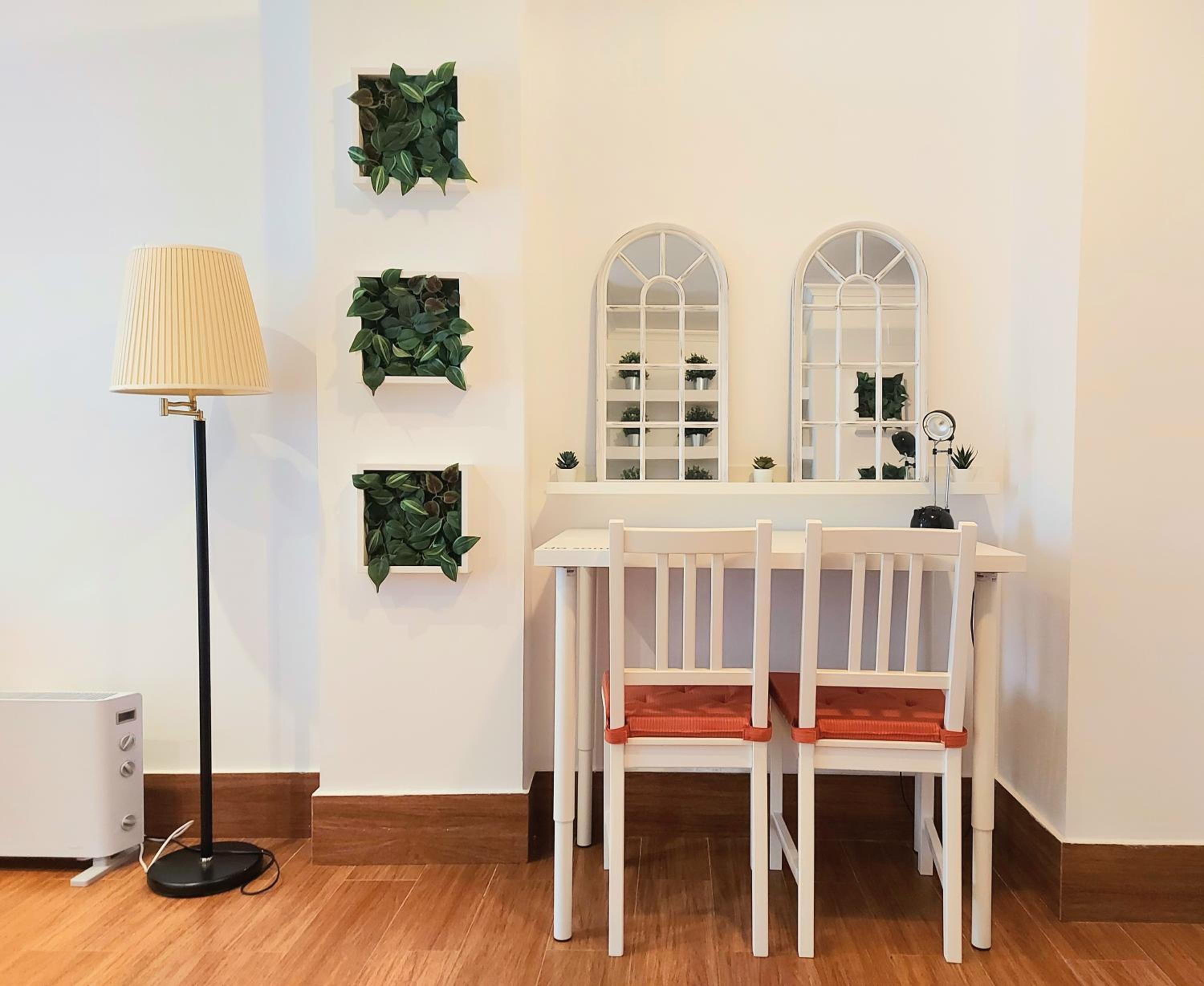 Apartment with Shower