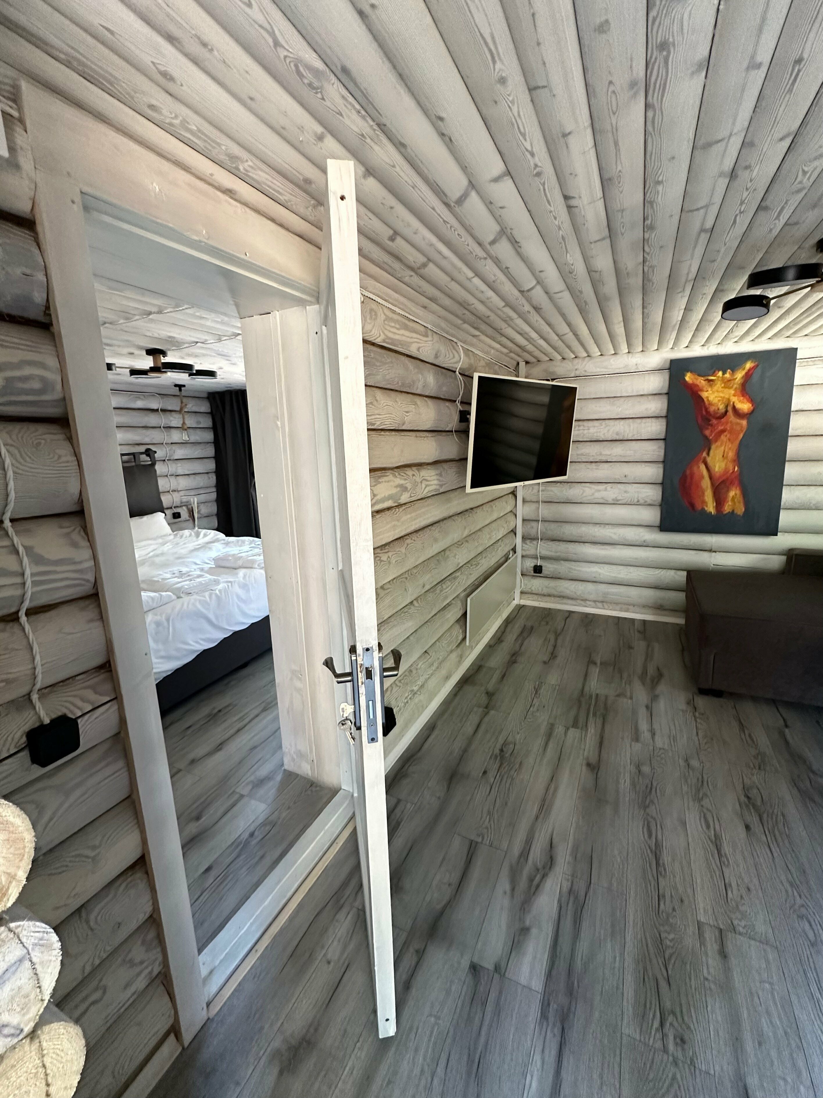 2 комнатный домик с террассой, беседкой, мангалом