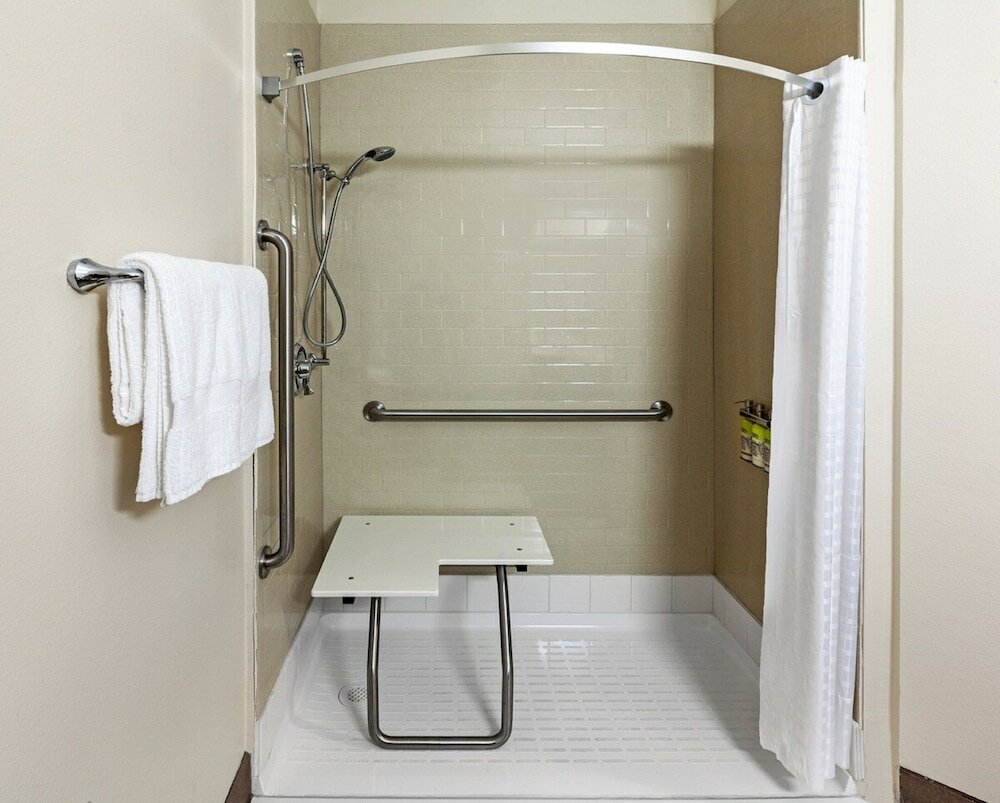 Studio Suite, 1 King Bed, Accessible (Mobility Tub)