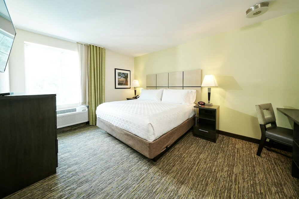 Studio Suite, 1 King Bed, Accessible (Mobility Tub)