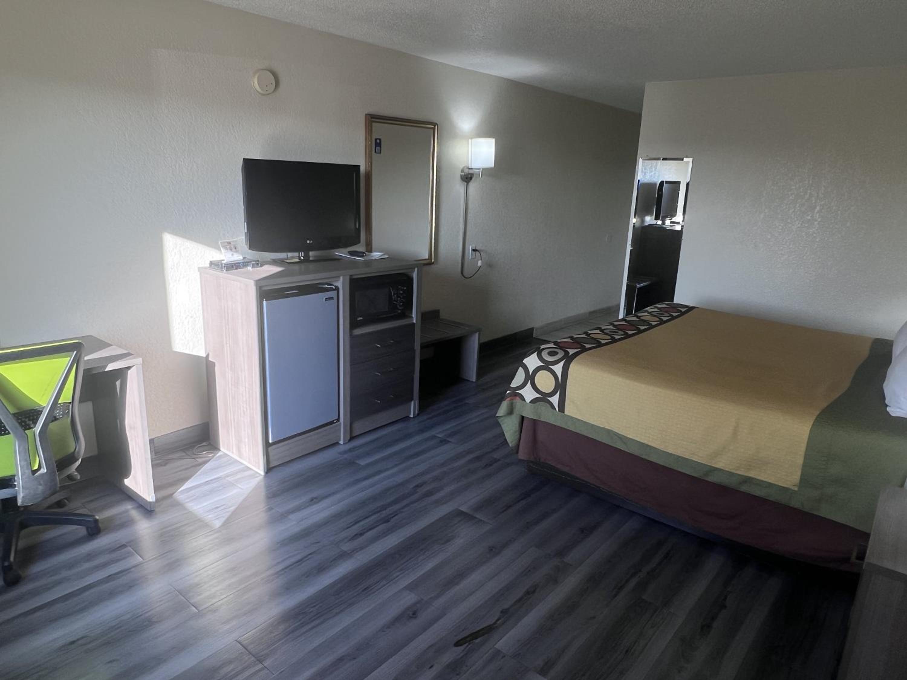 King Room - Non-Smoking