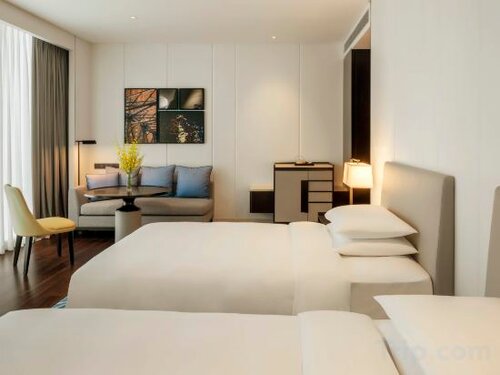 Grand Club Twin Room в Hyatt Regency Shanghai Global Harbor