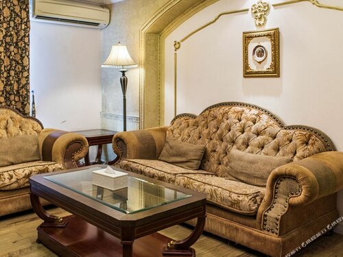One Bedroom king Suite в Four Seasons Place