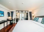 Prarop Deluxe Room в Akara Hotel Bangkok
