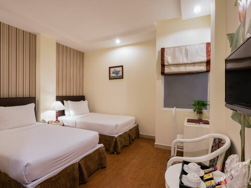 Cosy Room(No Window) 2 Single bed Non smoking в Asian Ruby Center Point Hotel & Spa