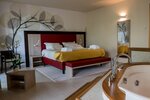 Полулюкс, гидромассажная ванна в Griso Collection Hotel