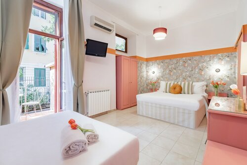 Четырехместный номер «Делюкс» в Hotel Espana