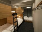 6-местный частный номер B с отдельной ванной комнатой в Grids Tokyo Ueno Hotel & Hostel