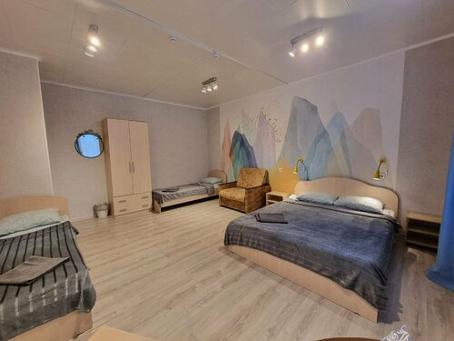 Семейный номер с общей ванной комнатой