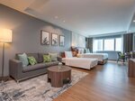 Deluxe Family Room With 1 Kingsize Bed в Novotel Living Bangkok Sukhumvit Legacy