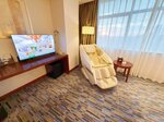 Exclusive Comfort Double Bed Room with Massage Chair в Holiday Inn Hangzhou Xiaoshan