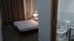 Номер с 2 односпальными кроватями, отдельная ванная комната в The Market Hostel Alicante