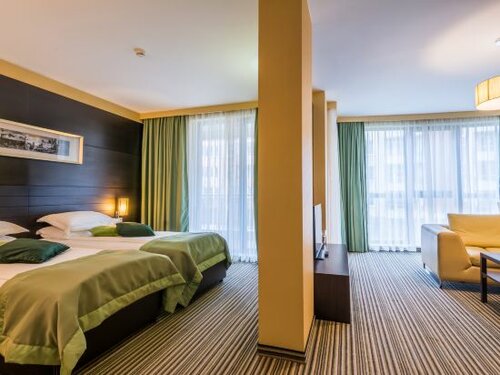 Twin Deluxe Studio With Balcony в Best Western Plus Olives City Hotel