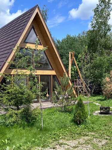 Большой треугольный дом с баней и чаном (парение в бане и чане оплачивается дополнительно)