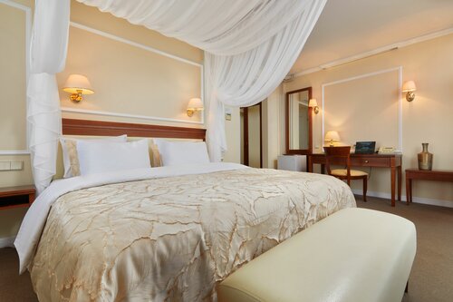 Джуниор сюит в Октябрьская