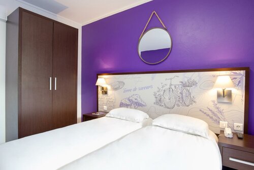 Twin Room в Les Pins Blancs EN Provence