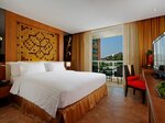 Deluxe King Suite With Pool View в Centara Nova Hotel Pattaya