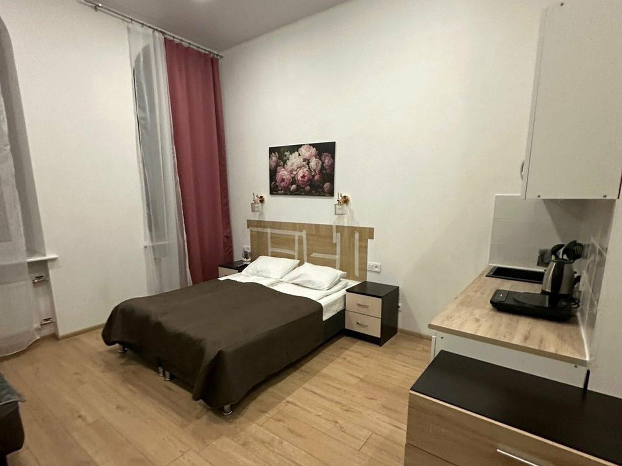 Семейный номер с двуспальной кроватью, двухместным диваном и кухней
