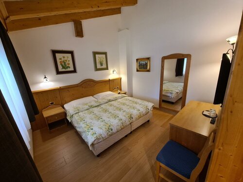 Standard Quadruple Room в Alpen Hotel Panorama