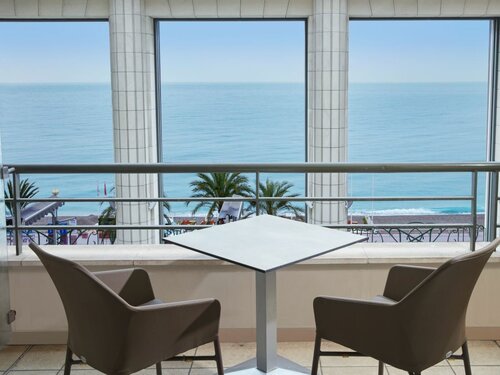Номер с видом на море (кровать «king-size») в Hyatt Regency Nice Palais de la Mediterranee