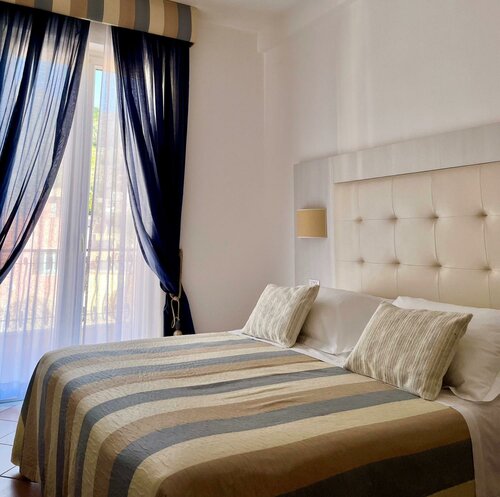Standard Double or Twin Room with Sea View в Albergo Degli Amici