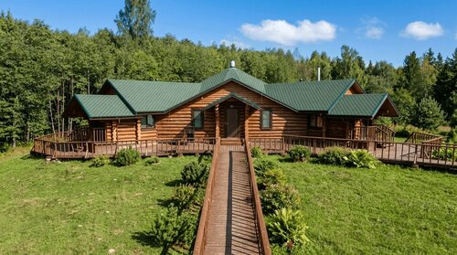 Коттедж с видом на озеро