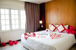Одноместный люкс Deluxe двуспальная кровать в Petro House Hotel