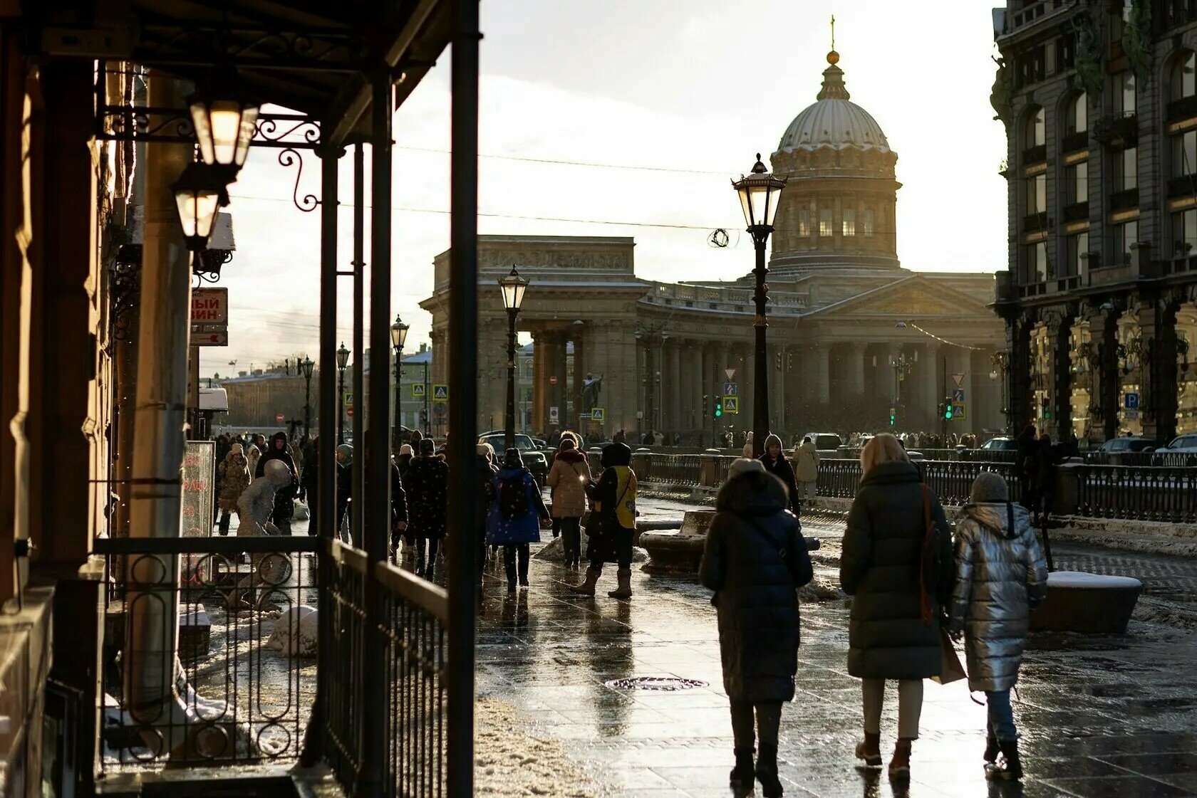 Четырехместный практичный номер с общими удобствами и кухней на этаже