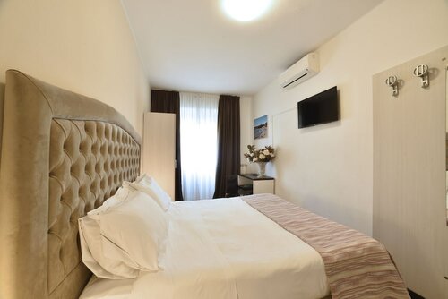Comfort Double Room, 1 Bedroom, Non Smoking, Partial Sea View в La Marina