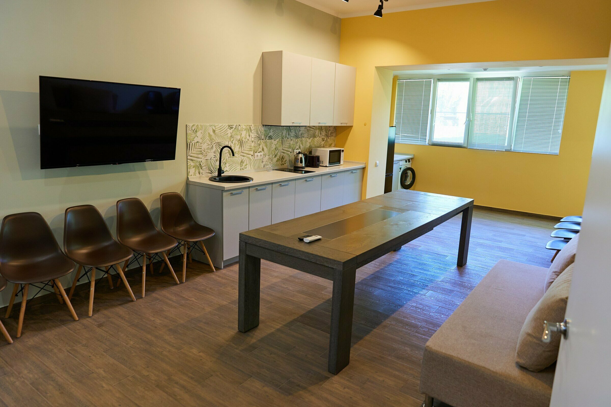 Коттедж со своей кухней с доступом в баню, бассейн (сеанс 4 часа в сутки на каждого гостя)