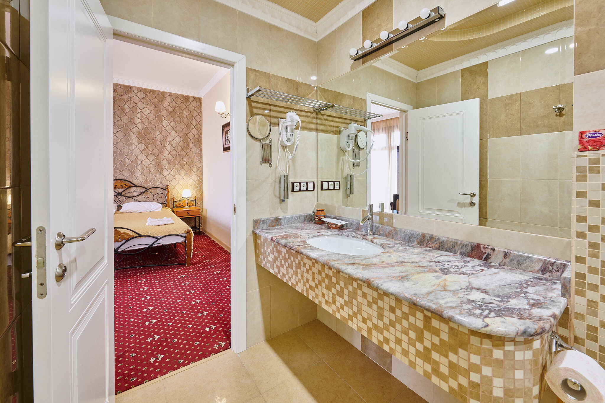 Улучшенные апартаменты