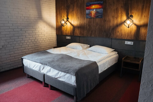 Двухместный номер с 1 кроватью или 2 отдельными кроватями и дополнительной кроватью в Лофт-отель Островский