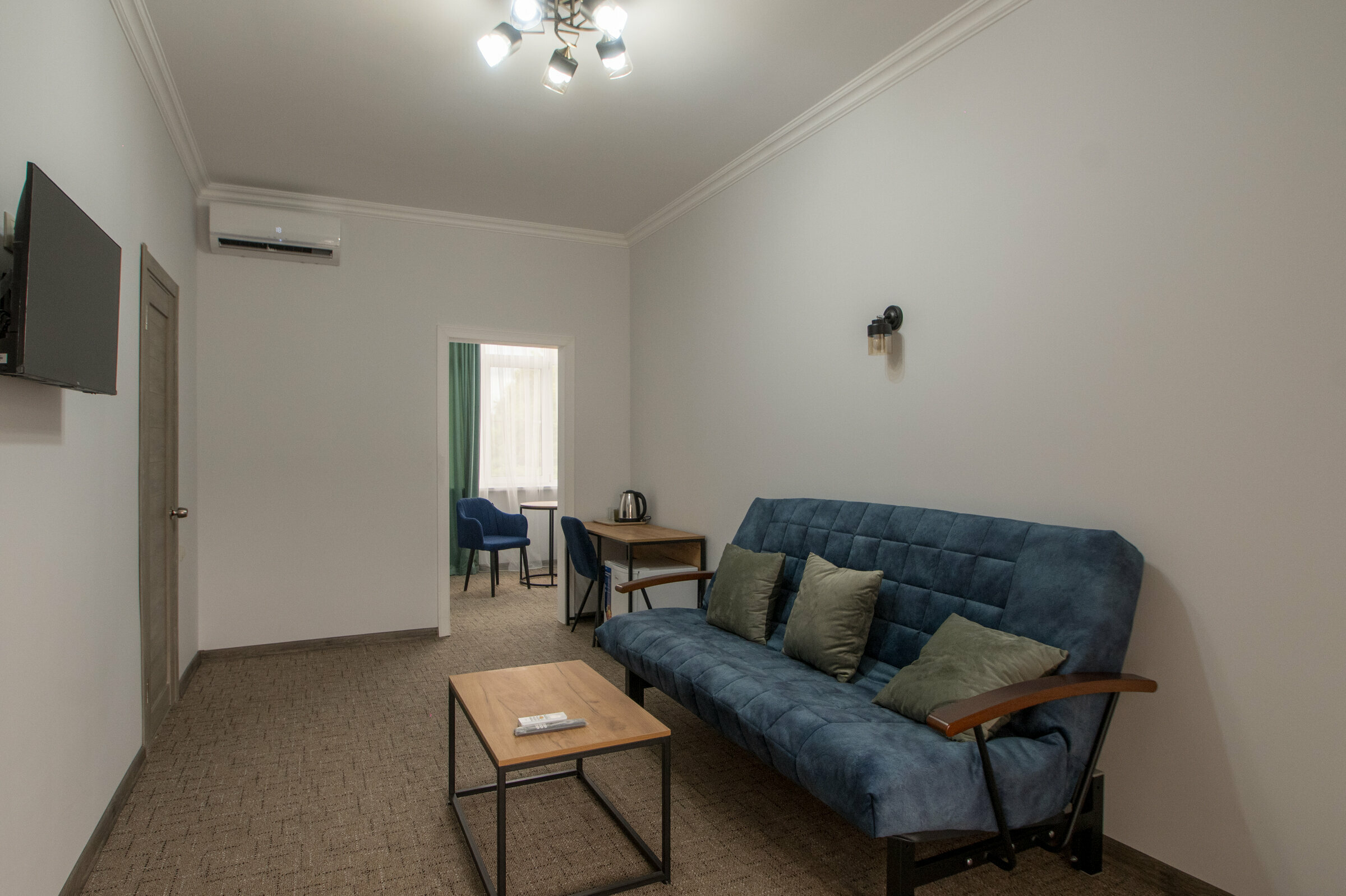 Семейный номер с балконом