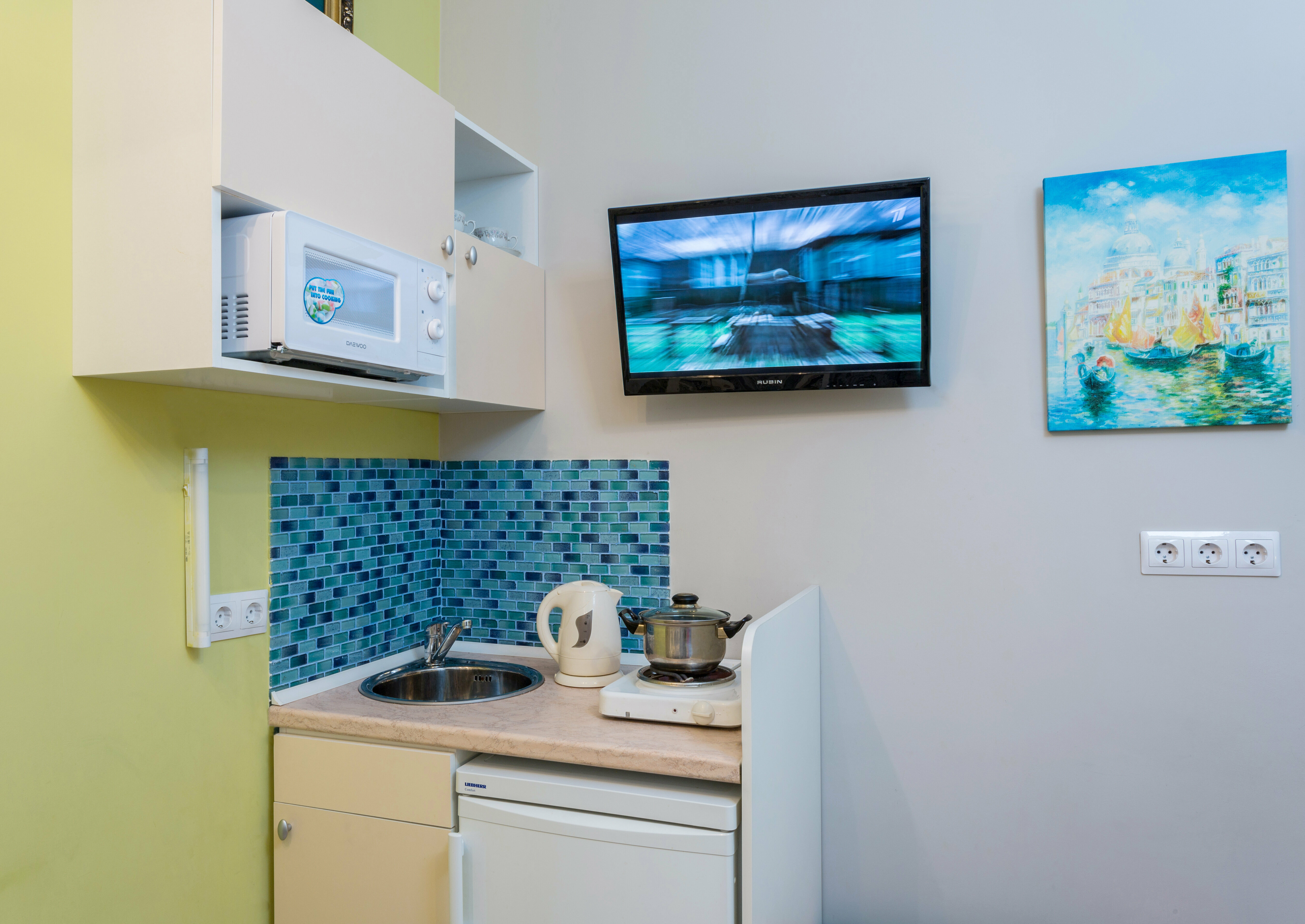 Комната-студия "Прогулка по крышам"