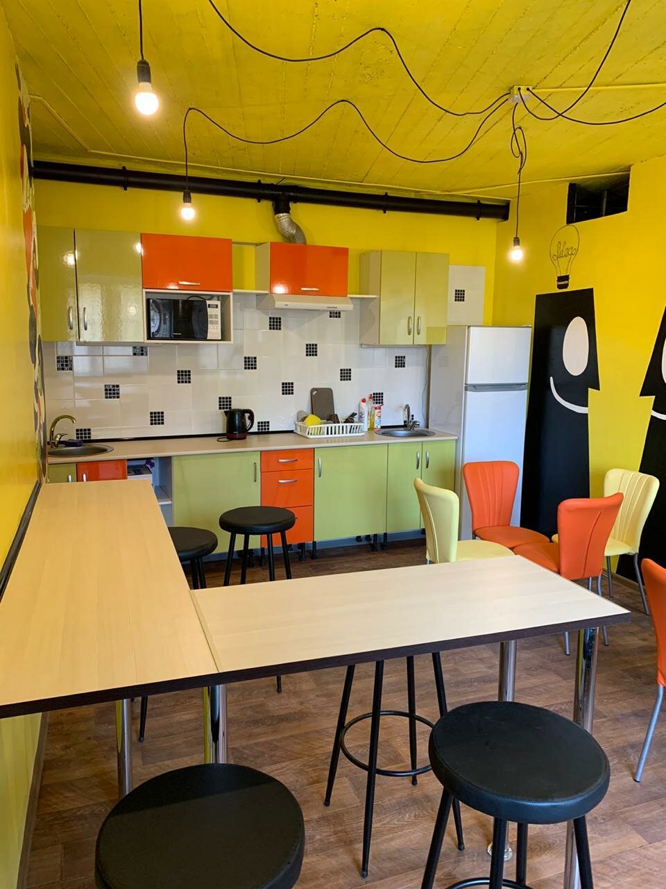 Кровать в общем номере (женская половина)