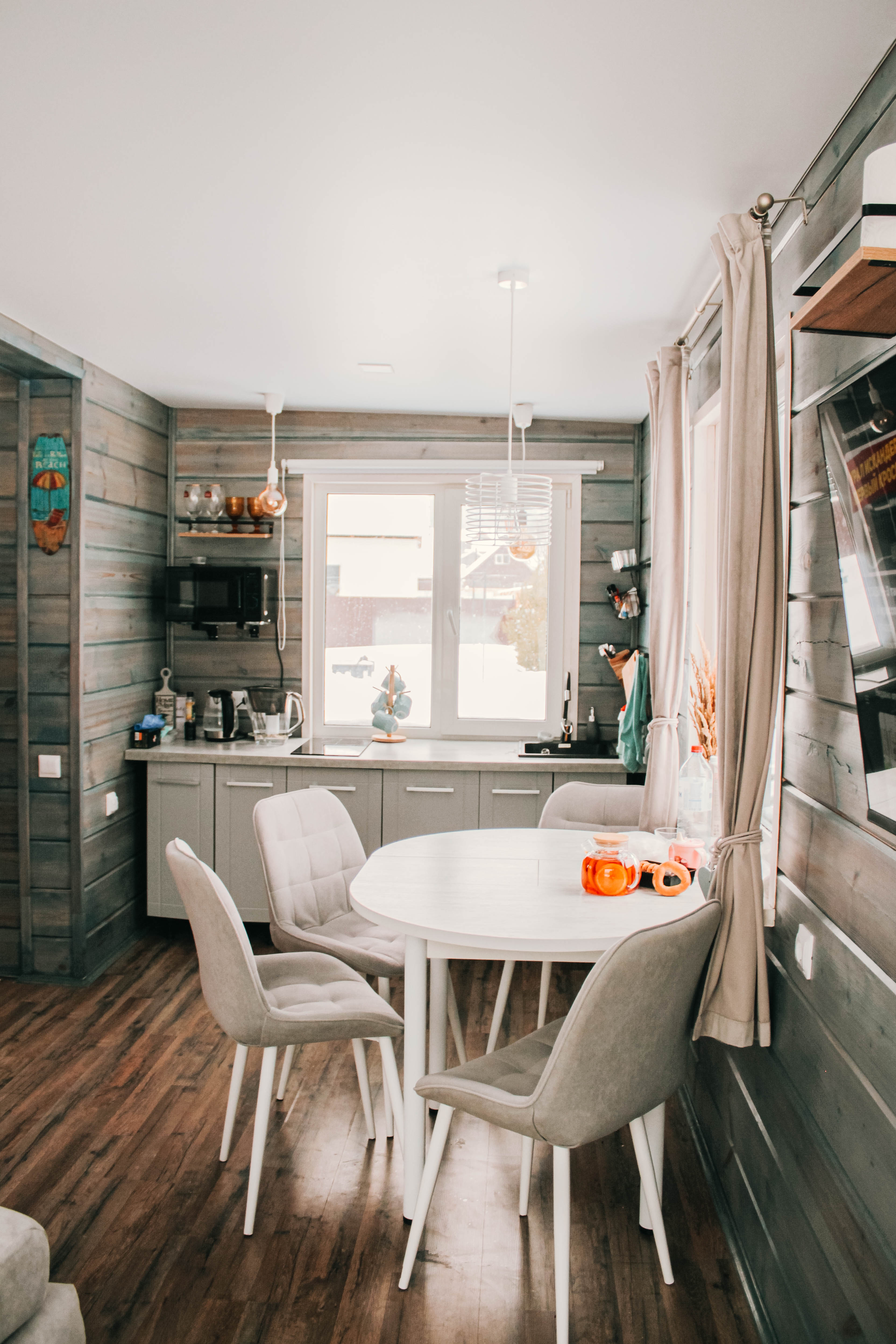 Четырехместный номер с видом на горы