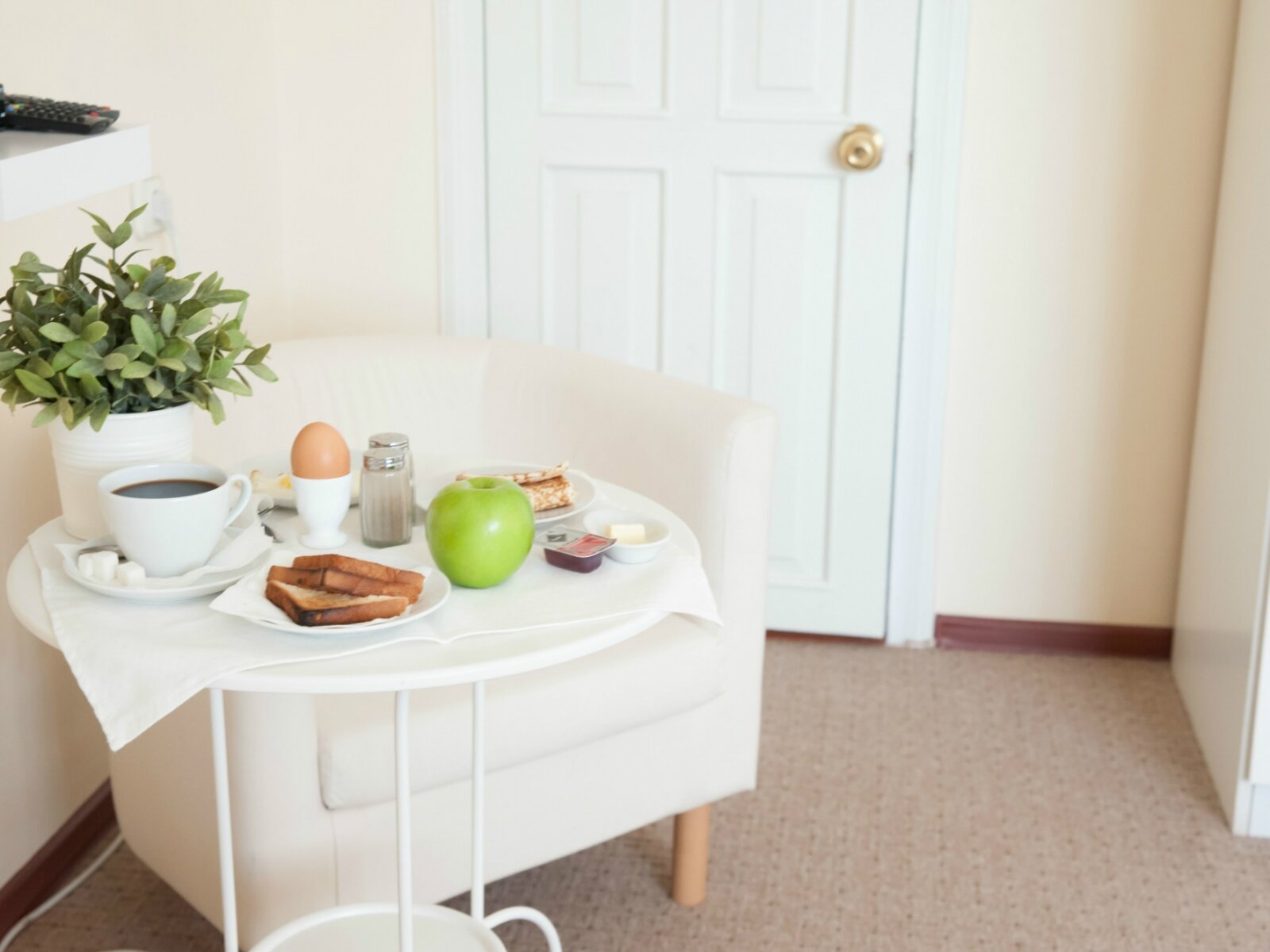 Улучшенный номер с кроватью размера «king-size»