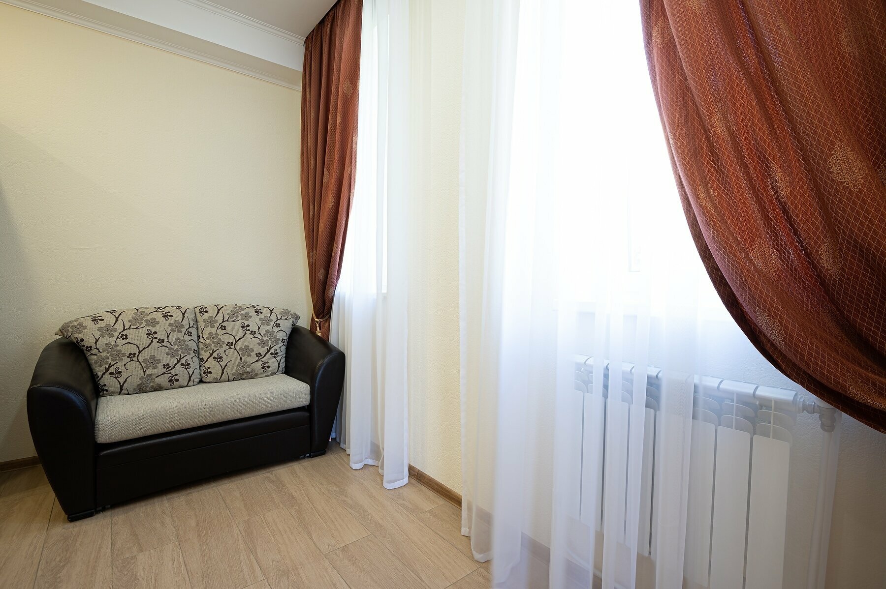 Трехместный номер с балконом