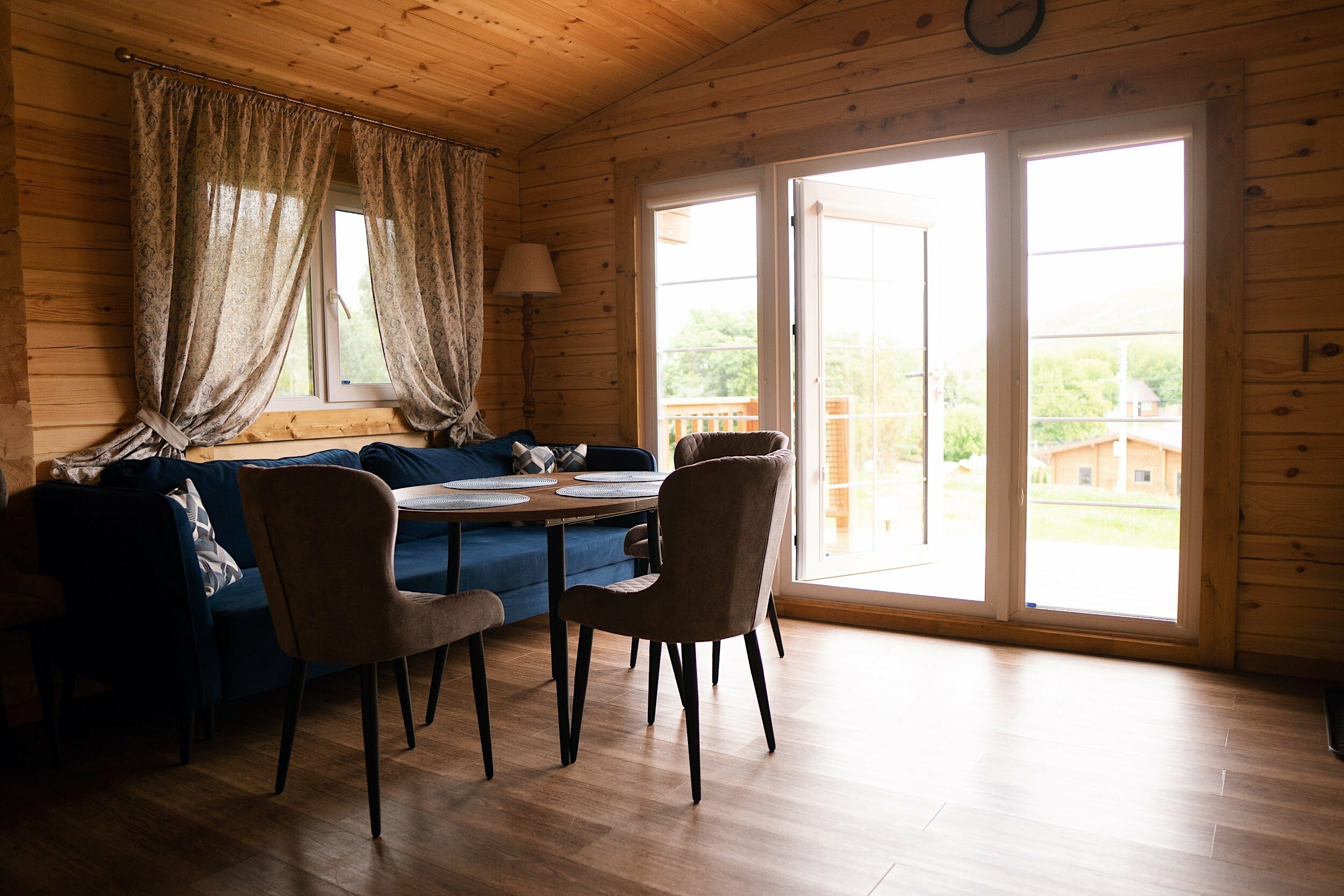 Большой домик