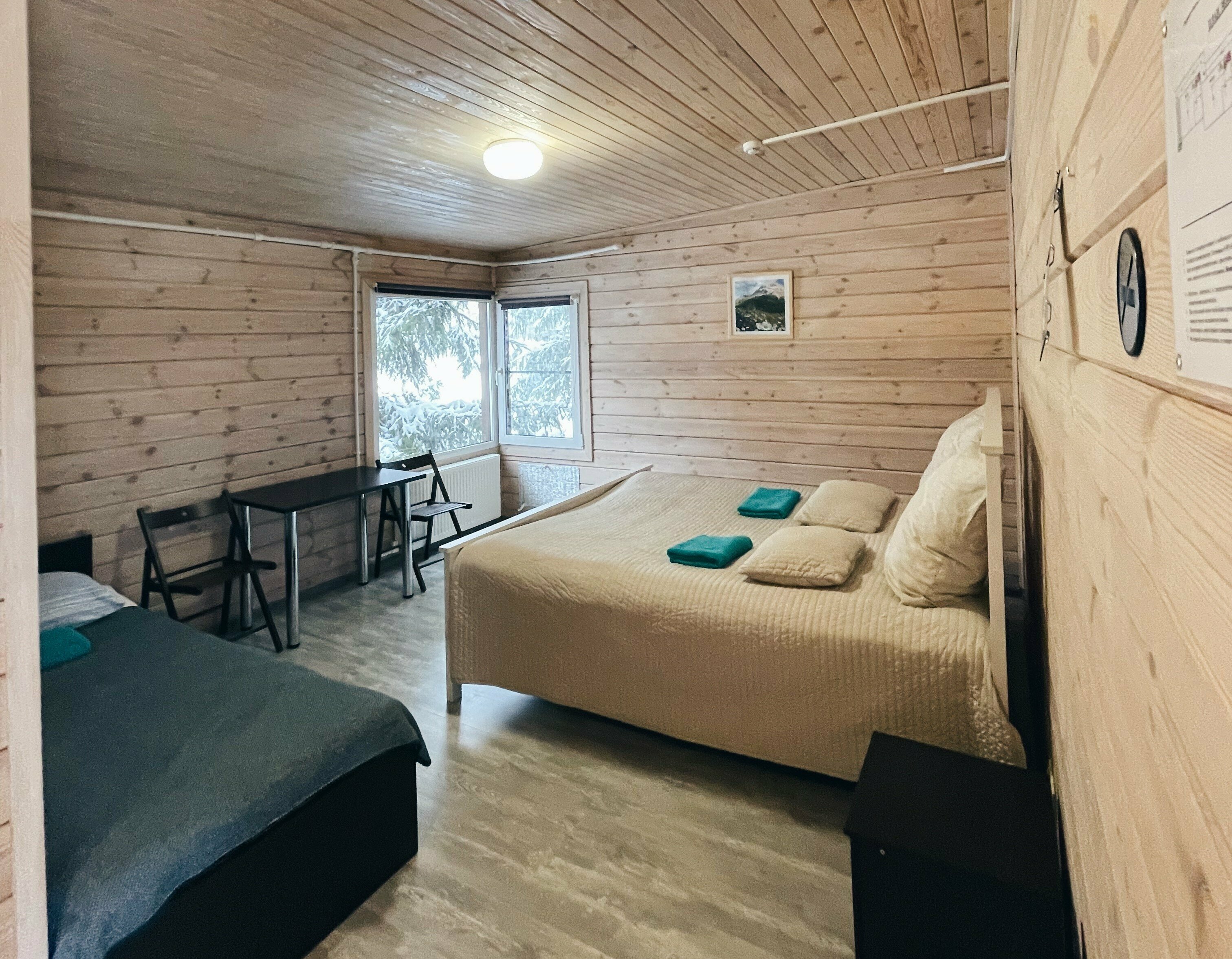 Трехместный номер «Комфорт» с душем