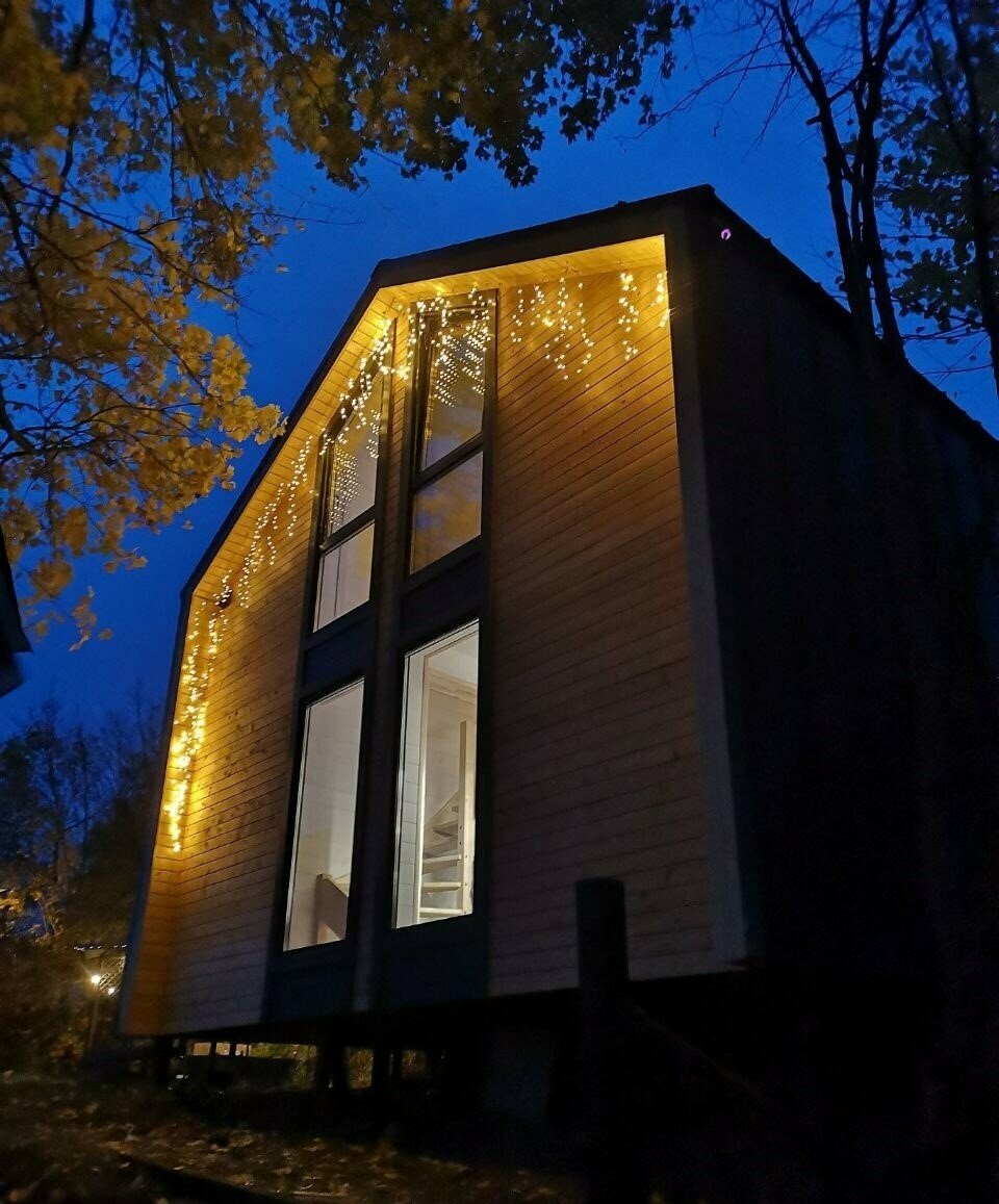 Коттедж "Маврикий" с сауной и видом на озеро