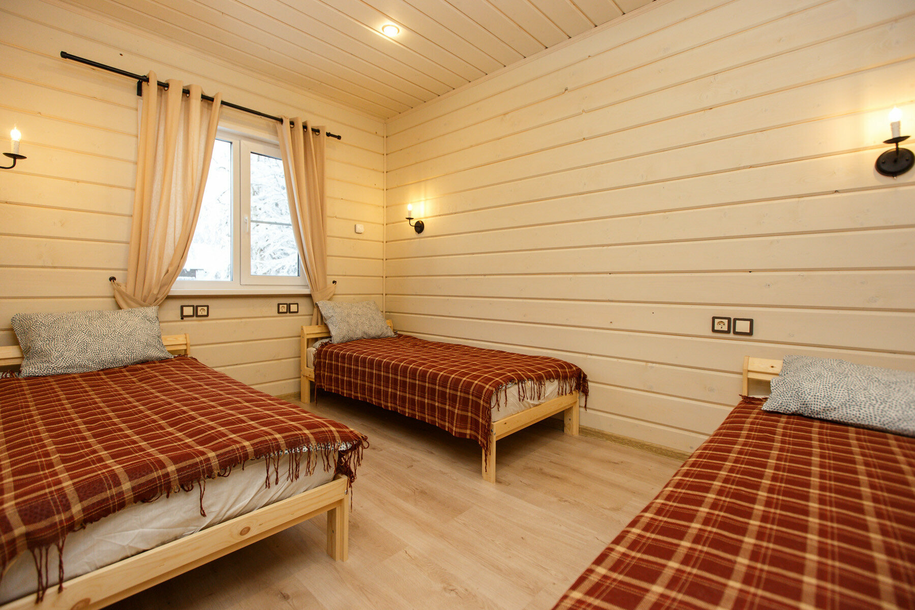 Коттедж с видом на озеро